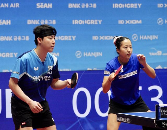 탁구 종합선수권 혼합복식 우승을 합작한 임종훈(왼쪽)과 신유빈