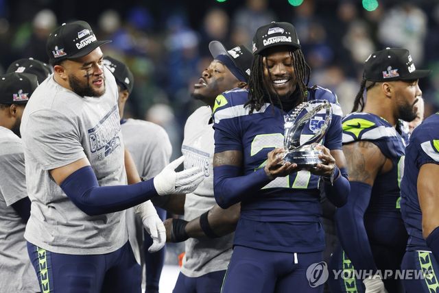 램스와 혈투 끝에 승리한 시애틀