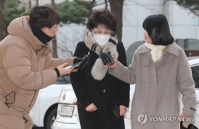 '김병기 공천헌금 탄원서' 前구의원 경찰 출석