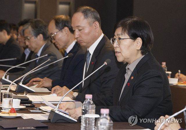 보건의료정책심의위원회, 발언하는 정은경 장관