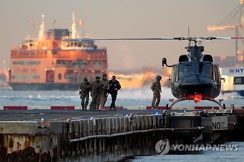 법원 출석 후 헬기로 이동하는 마두로