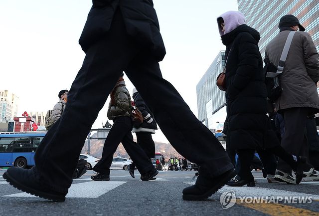 출근하는 시민들