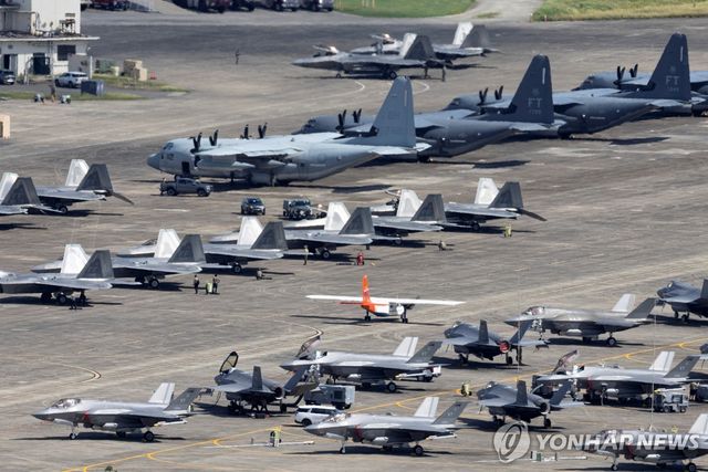 푸에르토리코 기지의 미군 전투기들