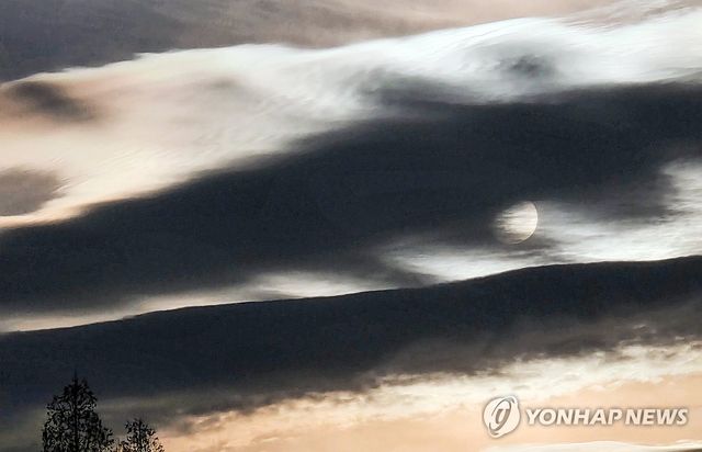 유화 같은 하늘