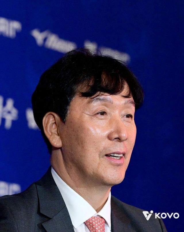 신영철 OK저축은행 감독