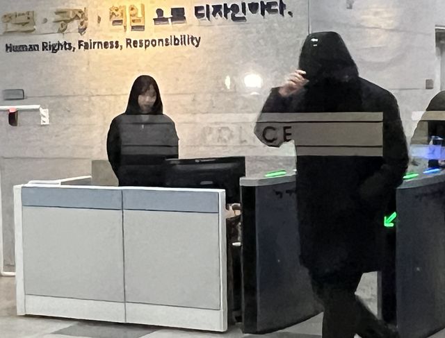 '강선우 1억 보관' 전직 보좌관 16시간 경찰 조사