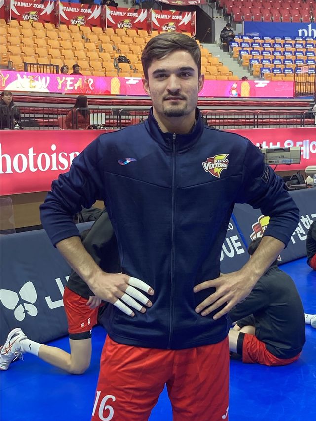 한국전력의 대체 아시아쿼터 무사웰 칸