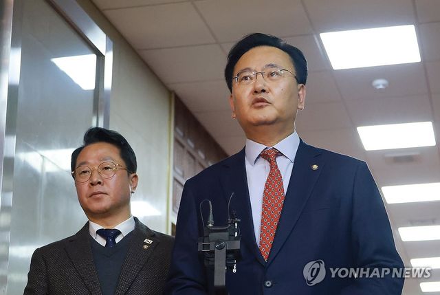 본회의 개최 관련 회동 마친 국민의힘 유상범 원내수석