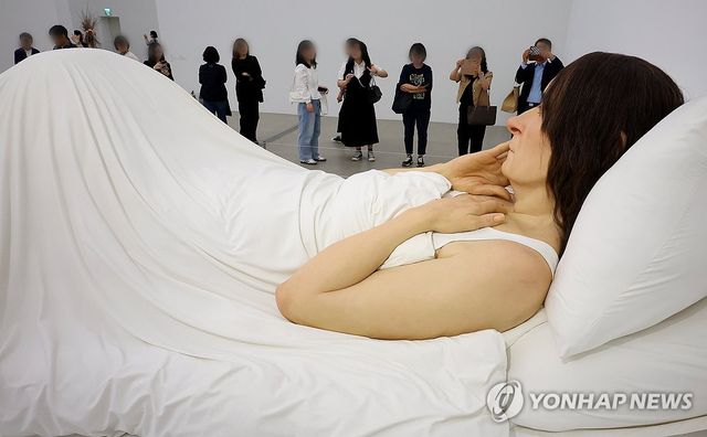 국립현대미술관 '론 뮤익'전