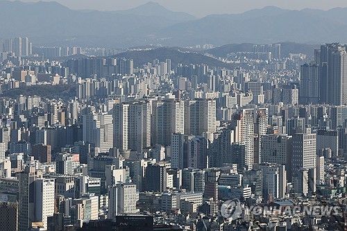 남산에서 바라본 서울 아파트 등 집합건물 모습[연합뉴스 자료사진]