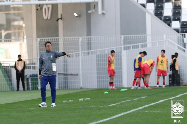 이민성 한국 U-23 축구 대표팀 감독