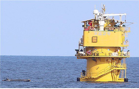 중국 서해 구조물에서 활동하는 인력 식별