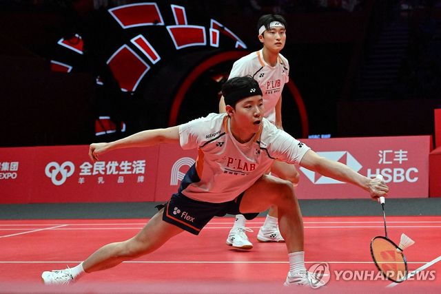 배드민턴 황금콤비 서승재(앞쪽)-김원호(뒷쪽)