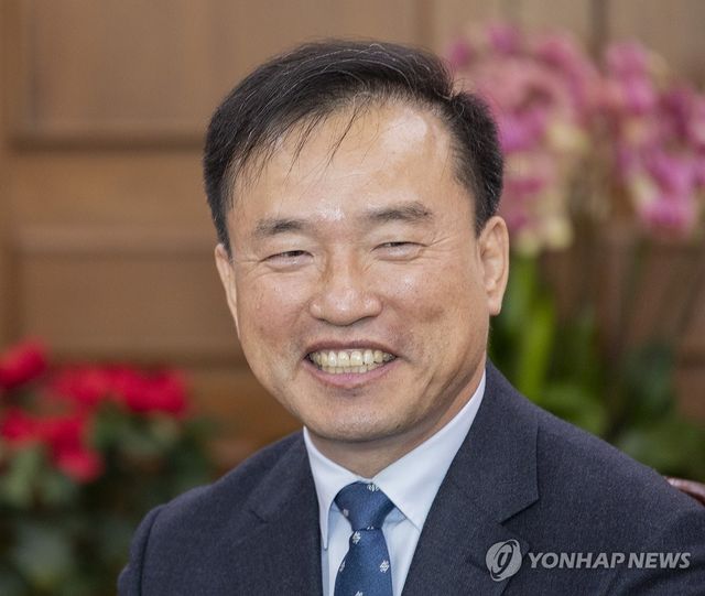 국회 찾은 김종철 방미통위 위원장