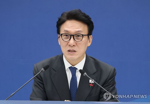 발언하는 김민석 국무총리