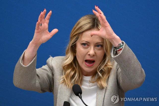 신년기자회견 중인 멜로니 이탈리아 총리