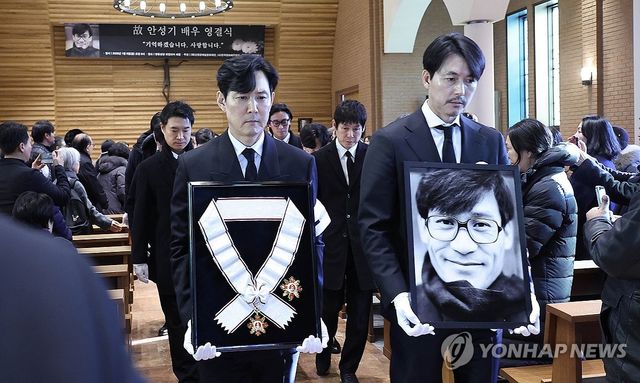고 안성기 배우 영결식