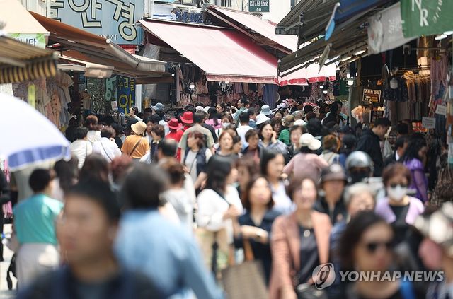 민간소비 1.3%→1.7%, 회복세 확대 전망