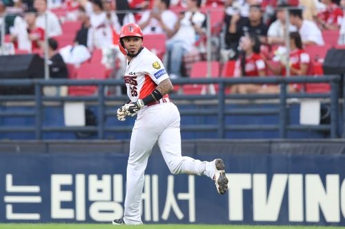 카스트로가 홈런 두 방을 터뜨렸다.
