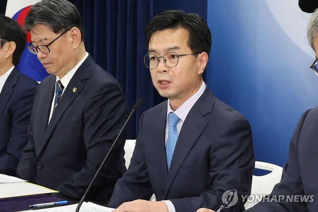 신진창 금융위 사무처장
