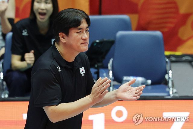 선수들 격려하는 차상현 감독