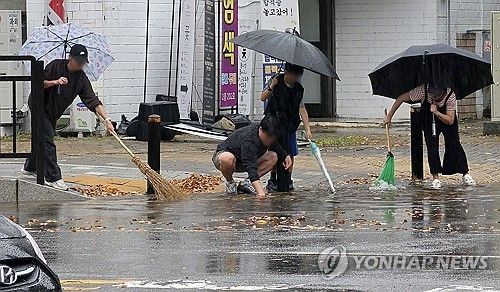 폭우 속 선행