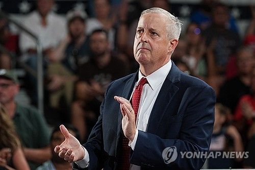 공화당의 마이클 왓틀리 노스캐롤라이나 연방상원의원 후보 