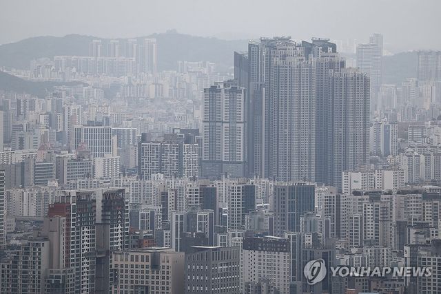 서울 아파트값 2주째 상승폭 확대