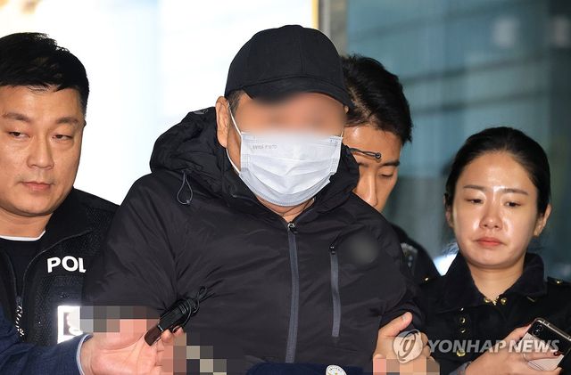 영장심사 출석하는 역삼 방화 피의자