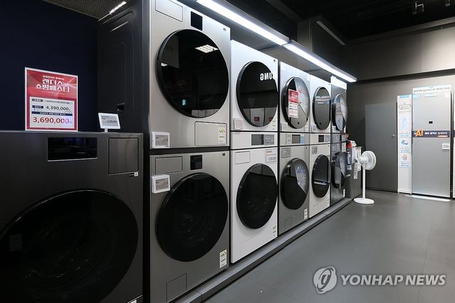 서울 시내 대형마트 가전제품 판매대 모습. [연합뉴스 자료사진]