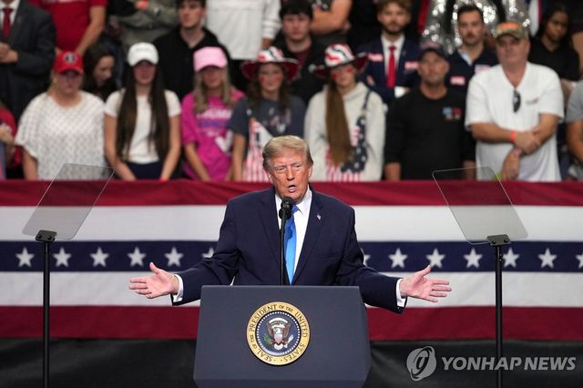 오하이오 찾은 트럼프