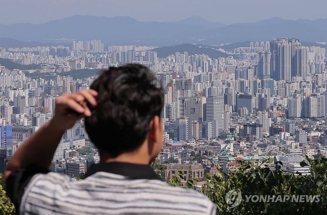 서울 남산에서 바라본 서울 시내 아파트 단지 등 모습