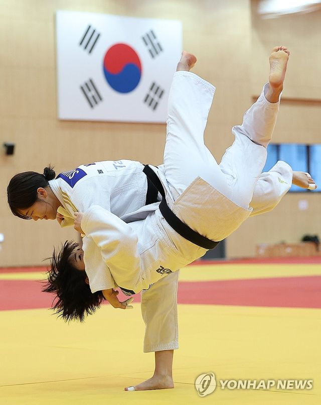 연습하는 정수진