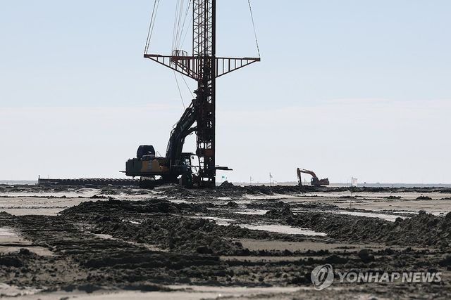 새만금 국가산단 조성 현장