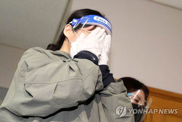 얼굴 가린 계곡살인 피의자 이은해