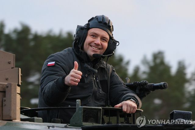 카롤 나브로츠키 폴란드 대통령