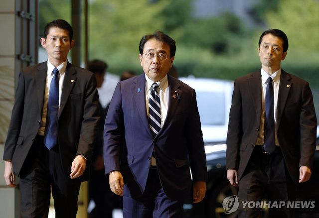 아카자와 료세이 일본 경제산업상