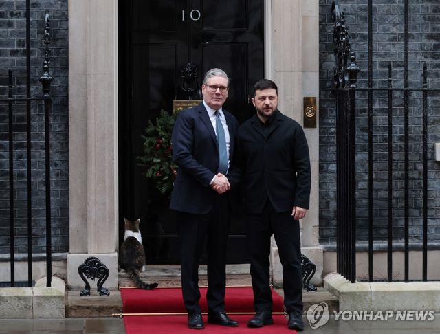 작년 12월 다우닝가 10번지 앞 영국, 우크라이나 정상