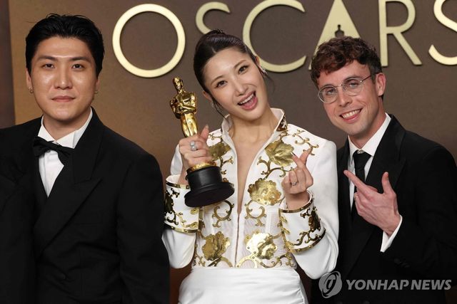 '케데헌' 美아카데미 장편 애니메이션·주제가상 2관왕