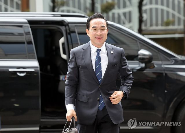 출근하는 박홍근 후보자