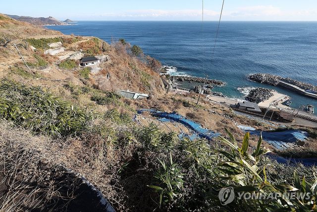 산불로 폐허 된 석리 따개비 마을