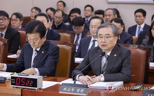 조현 외교부 장관, 미 관세 인상 움직임 관련 질의에 답변