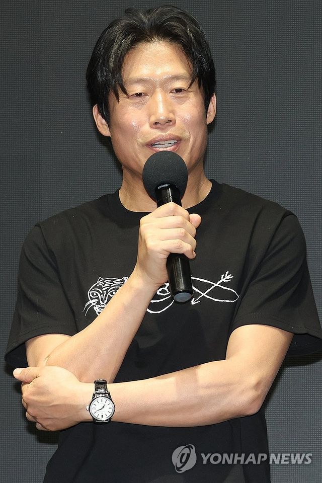 감사 인사말하는 유해진