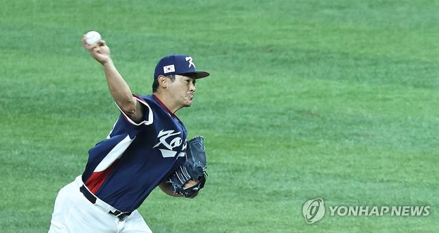 역투하는 노경은