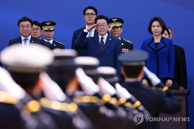 이재명 대통령, 신임경찰 합동 임용식 참석