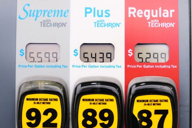 지난 13일(현지시간) 미국 워싱턴주의 한 주유소에 표시된 휘발유 가격 