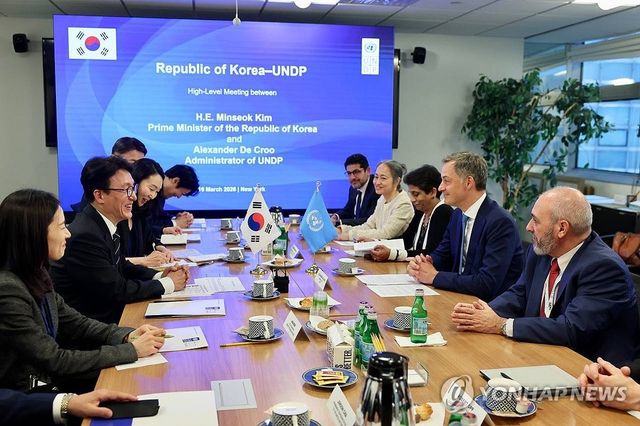 더크루 UNDP 총재와 면담하는 김민석 총리