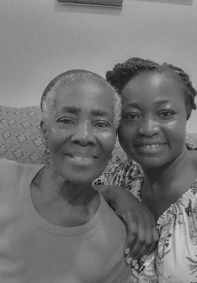 어머니와 함께 [제공 사진]