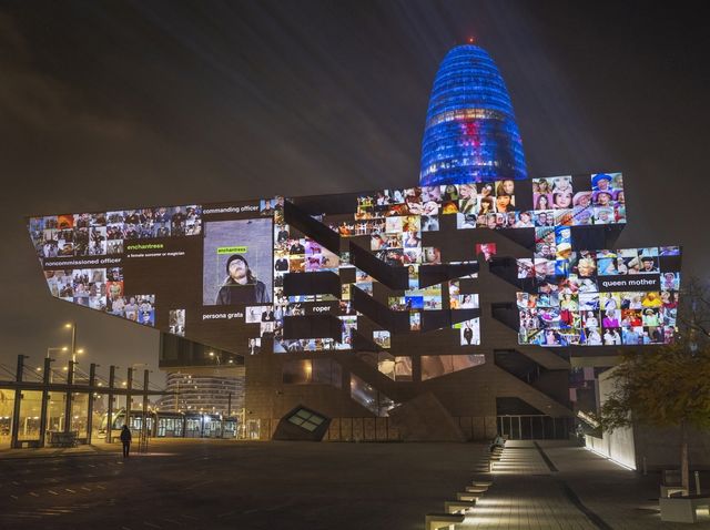 트레버 페글렌의 대표작 '이미지넷의 얼굴들'