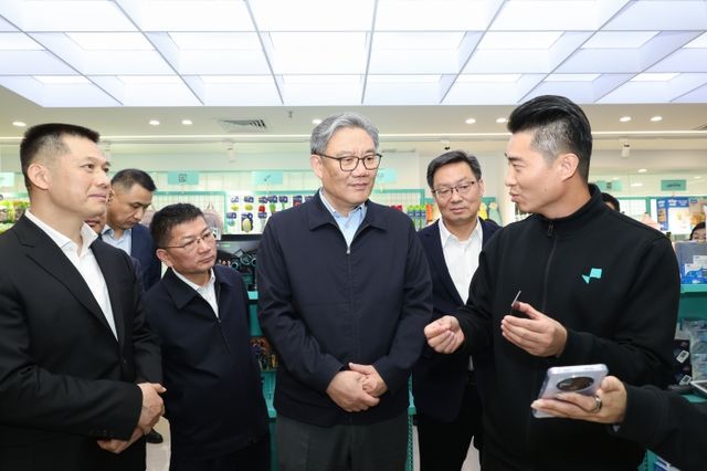 저장성 시찰하는 왕원타오 중국 상무부장